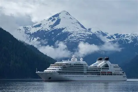 Sail of the Week: Seabourn Expedition Cruises | Luxury Meets Adventure